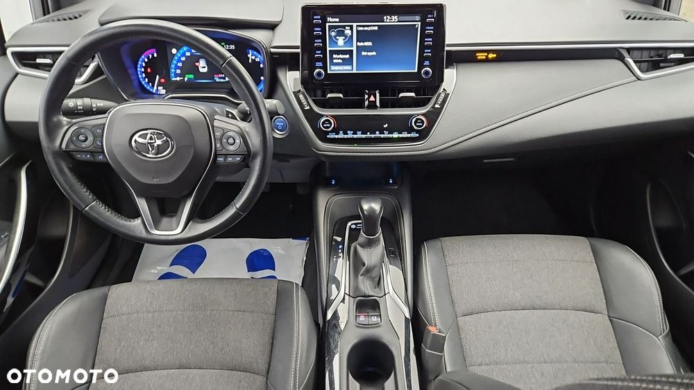 Toyota Corolla 2.0 Hybrid Executive - 13