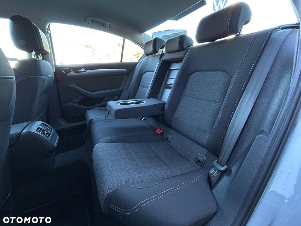 Volkswagen Passat 2.0 TDI Business DSG - 19