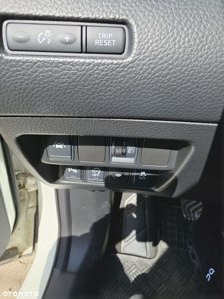 Nissan Qashqai 1.6 DIG-T N-Connecta - 22