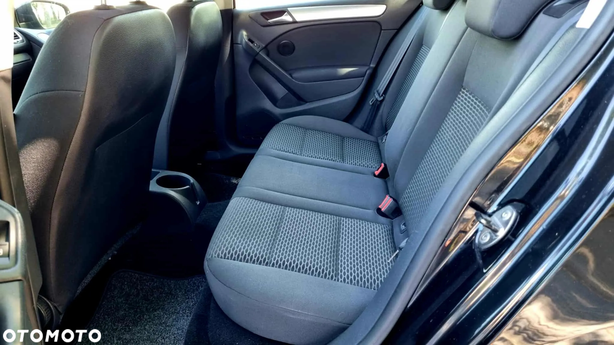 Volkswagen Golf - 14