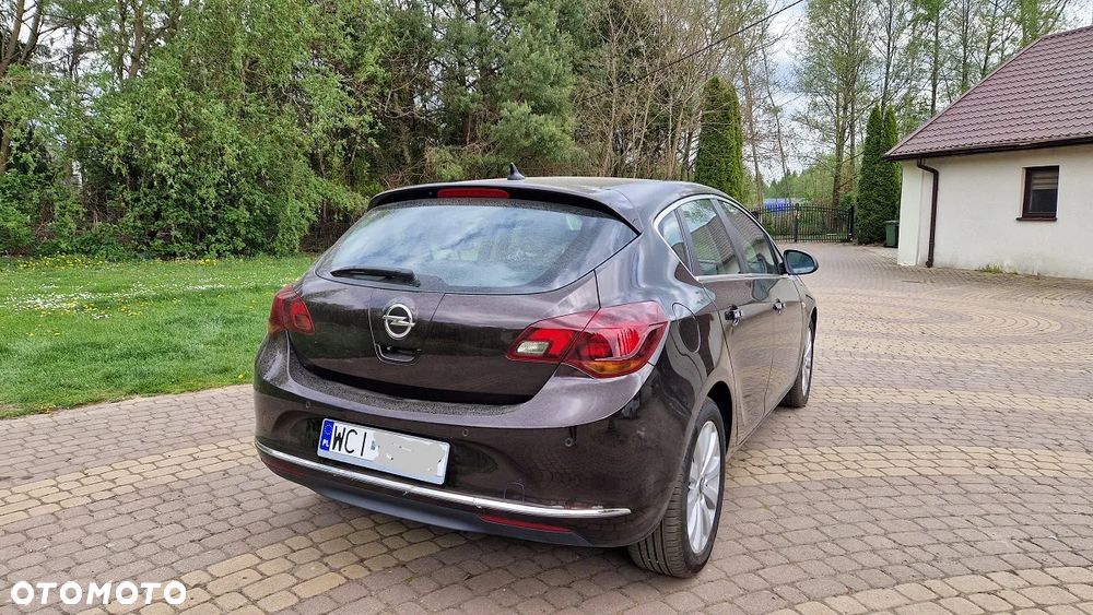 Opel Astra 1.7 CDTI Executive S&S - 12