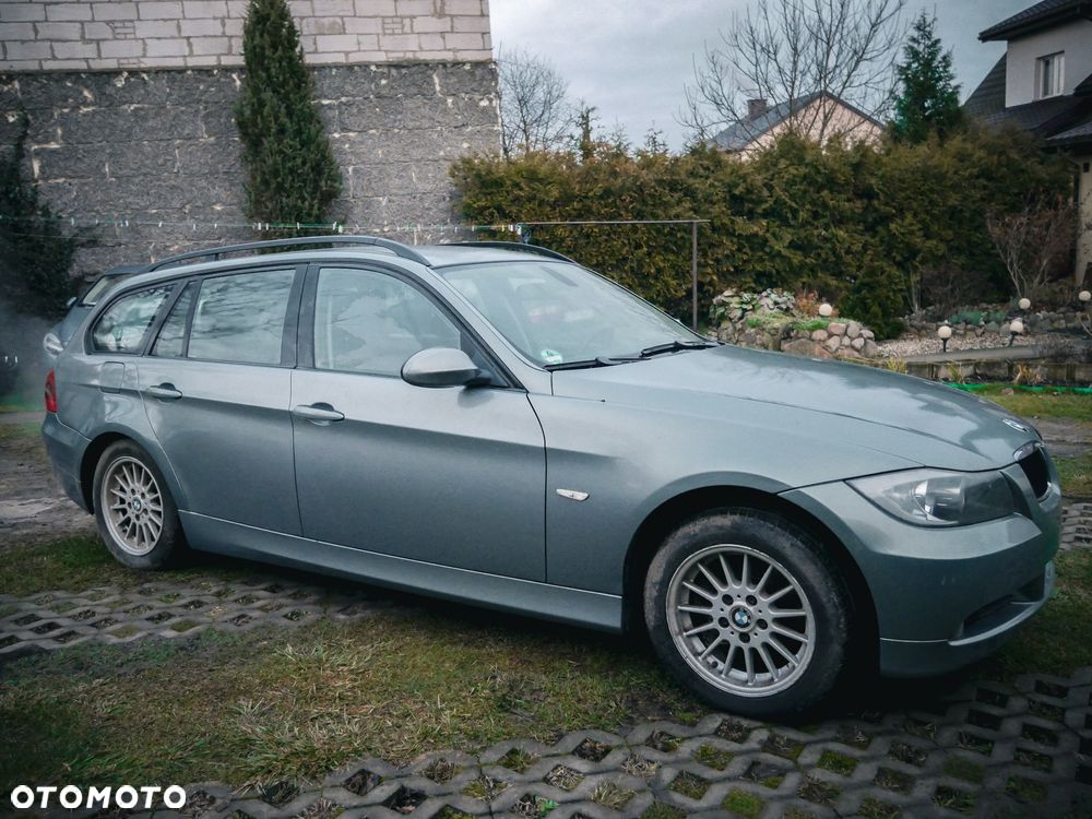 BMW Seria 3 318d DPF - 3