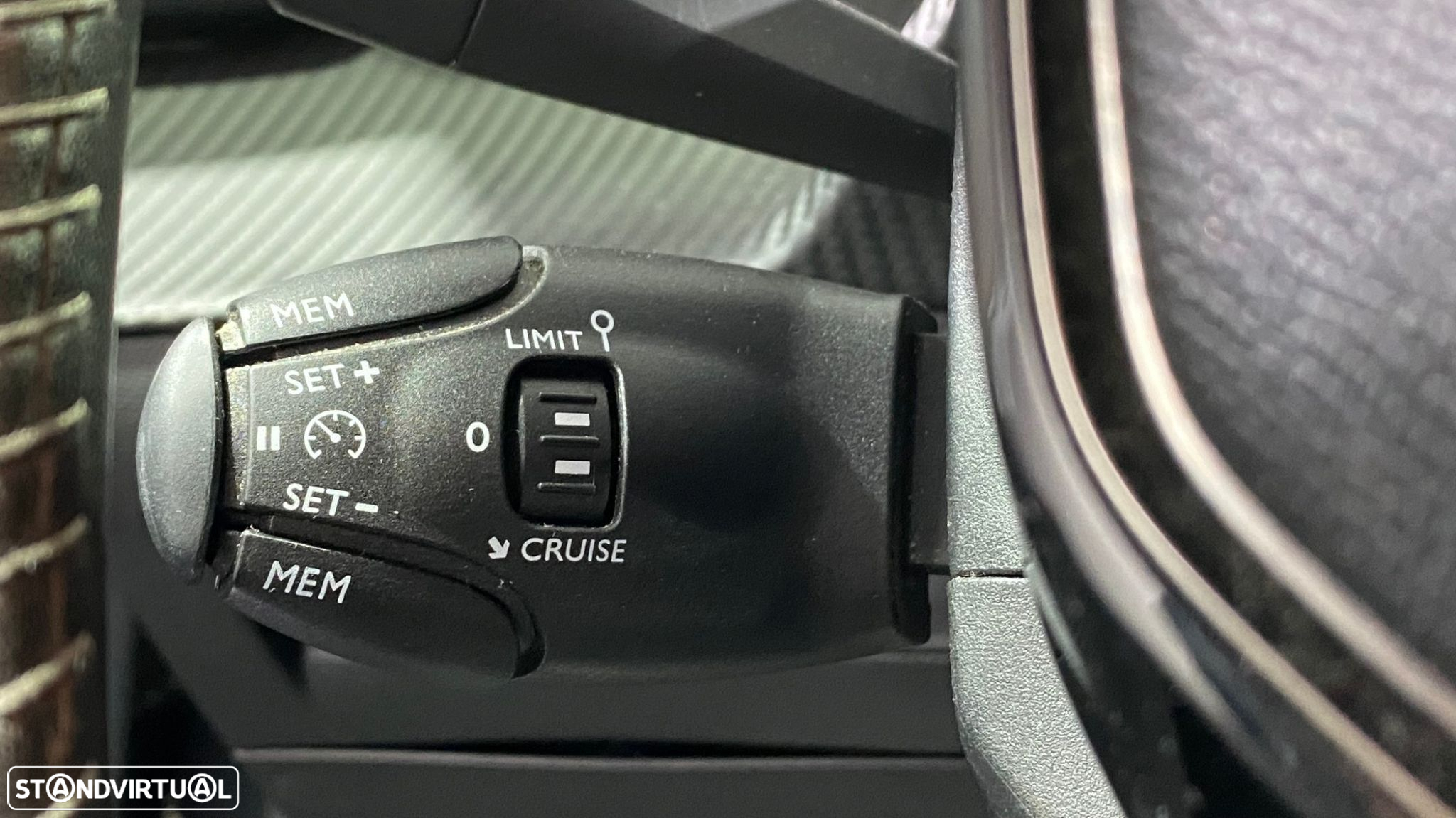 Peugeot e-208 50 kWh GT - 8