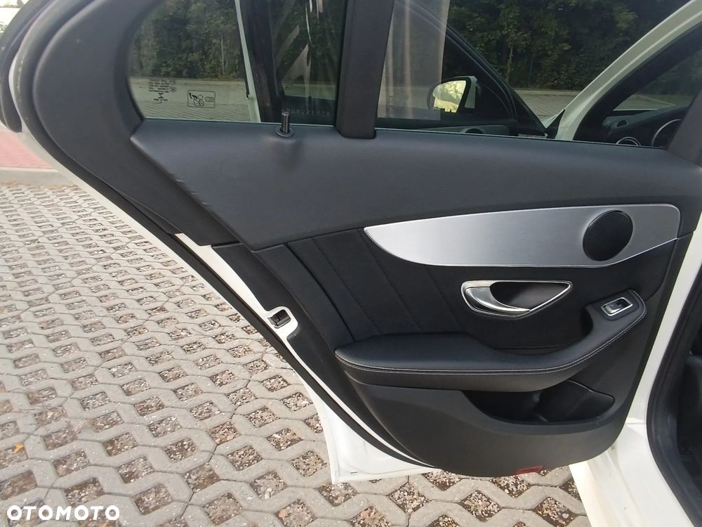 Mercedes-Benz Klasa C - 16