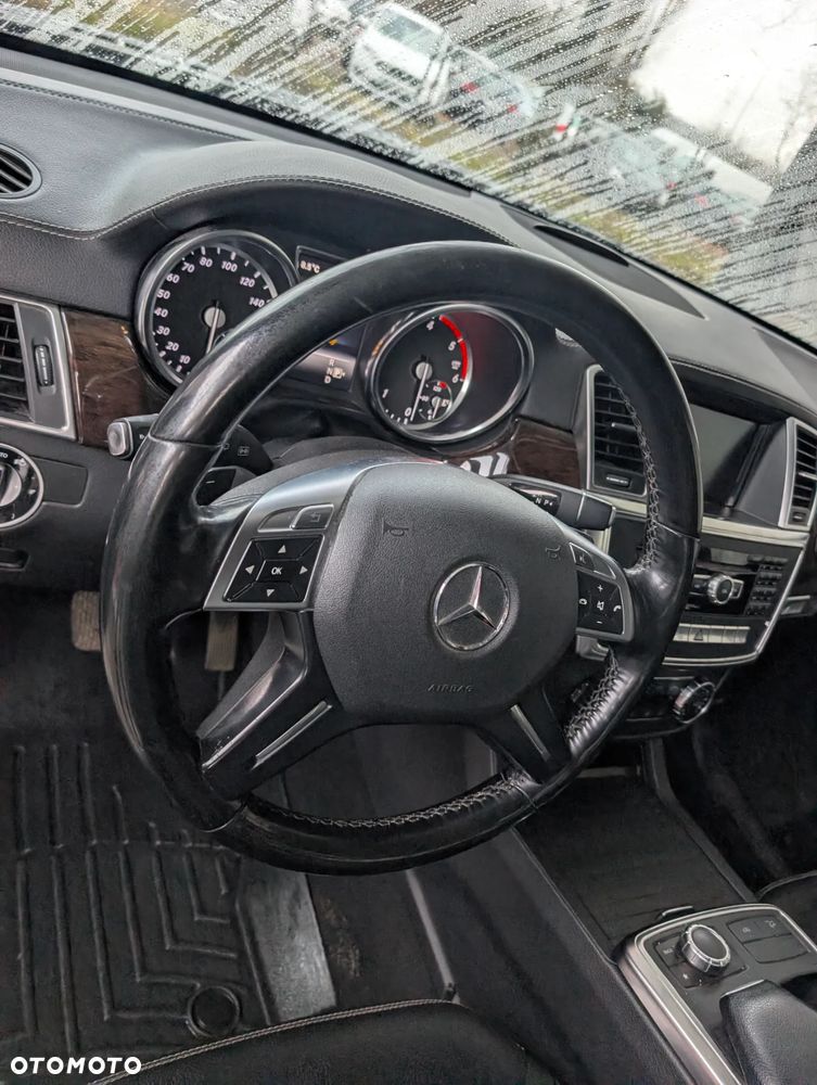 Mercedes-Benz GL 350 BlueTEC 4-Matic - 11