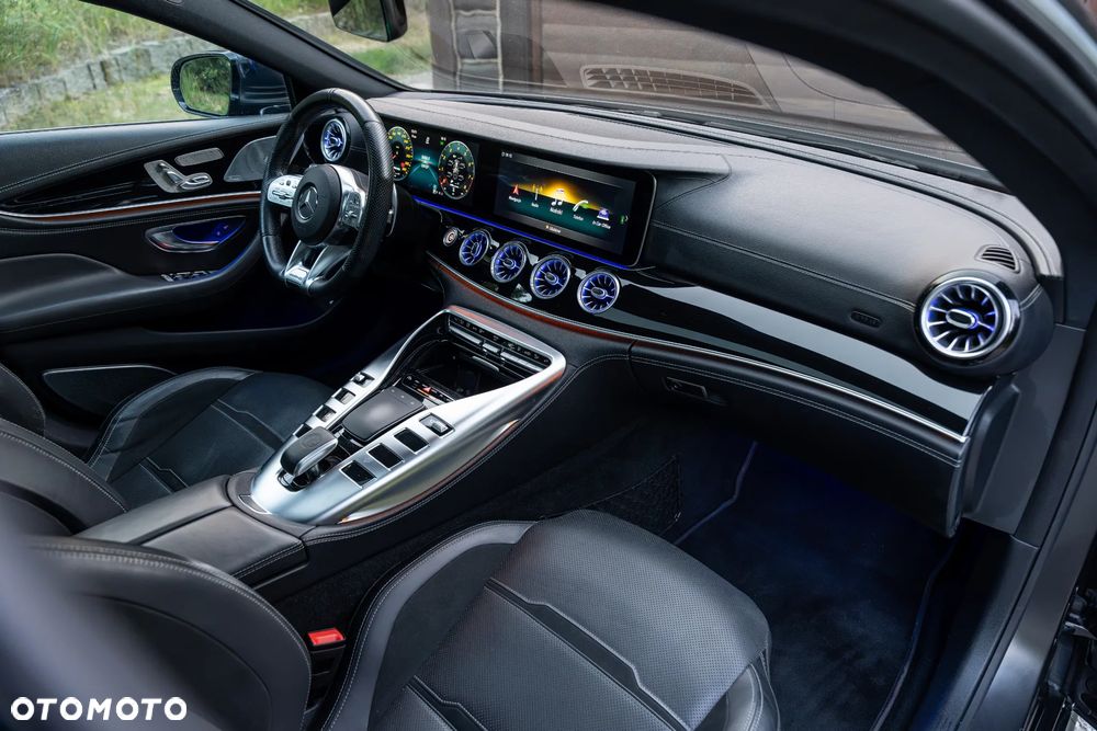 Mercedes-Benz AMG GT 63 4Matic Speedshift MCT 9G - 23