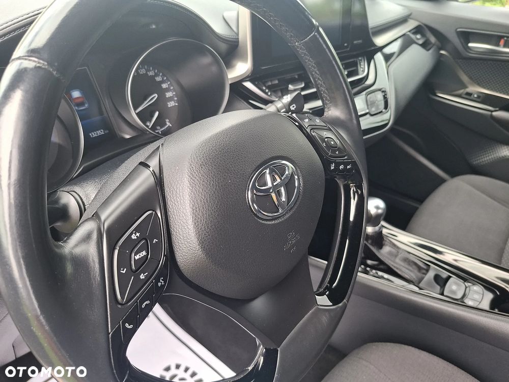 Toyota C-HR - 14