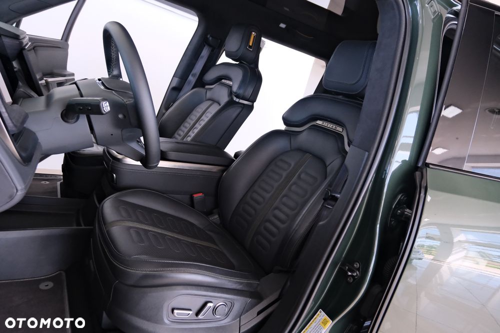 Rivian R1S - 25