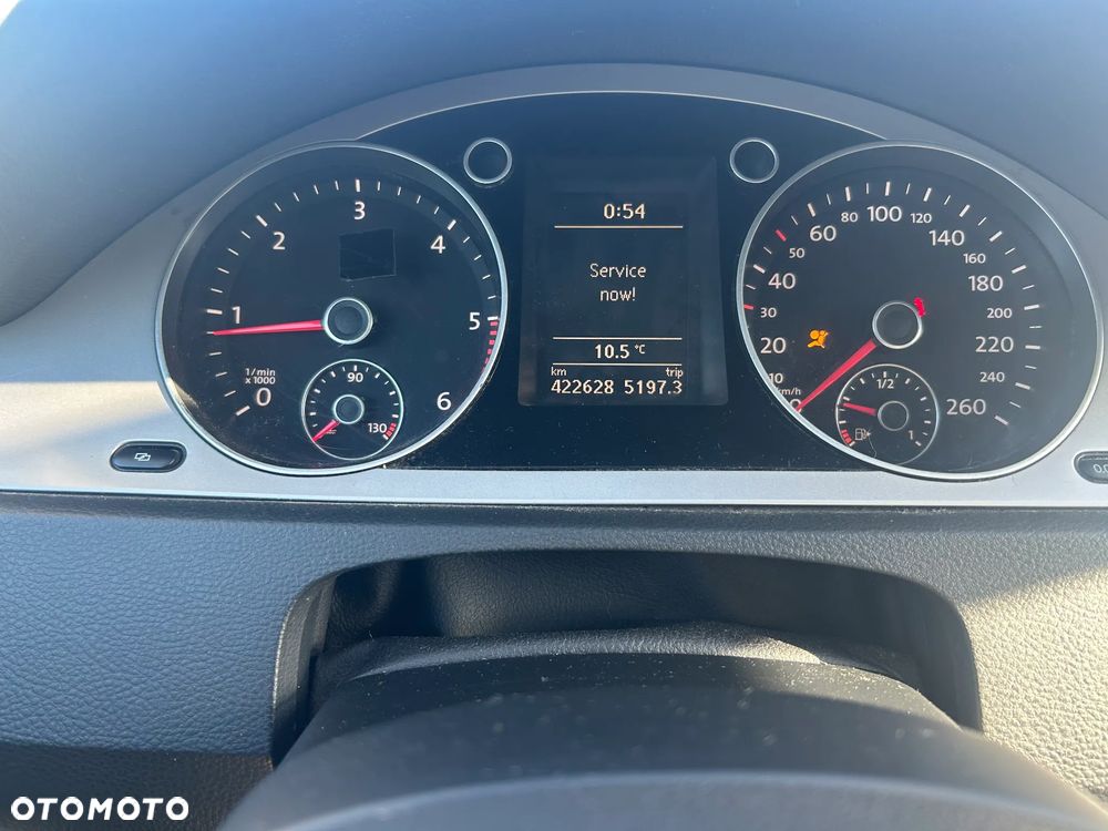 Volkswagen Passat Variant 2.0 TDI Comfortline R-Style - 15