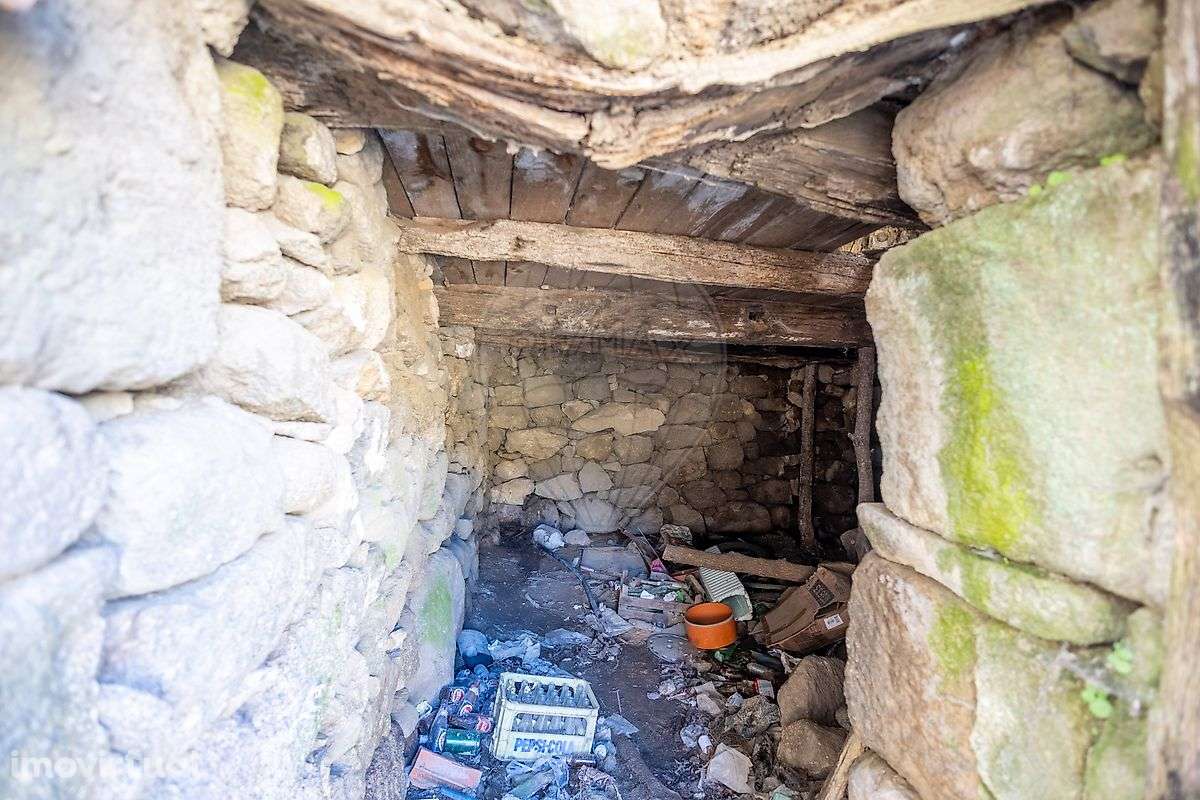 Moradia T1 para venda - Grande imagem: 2/19