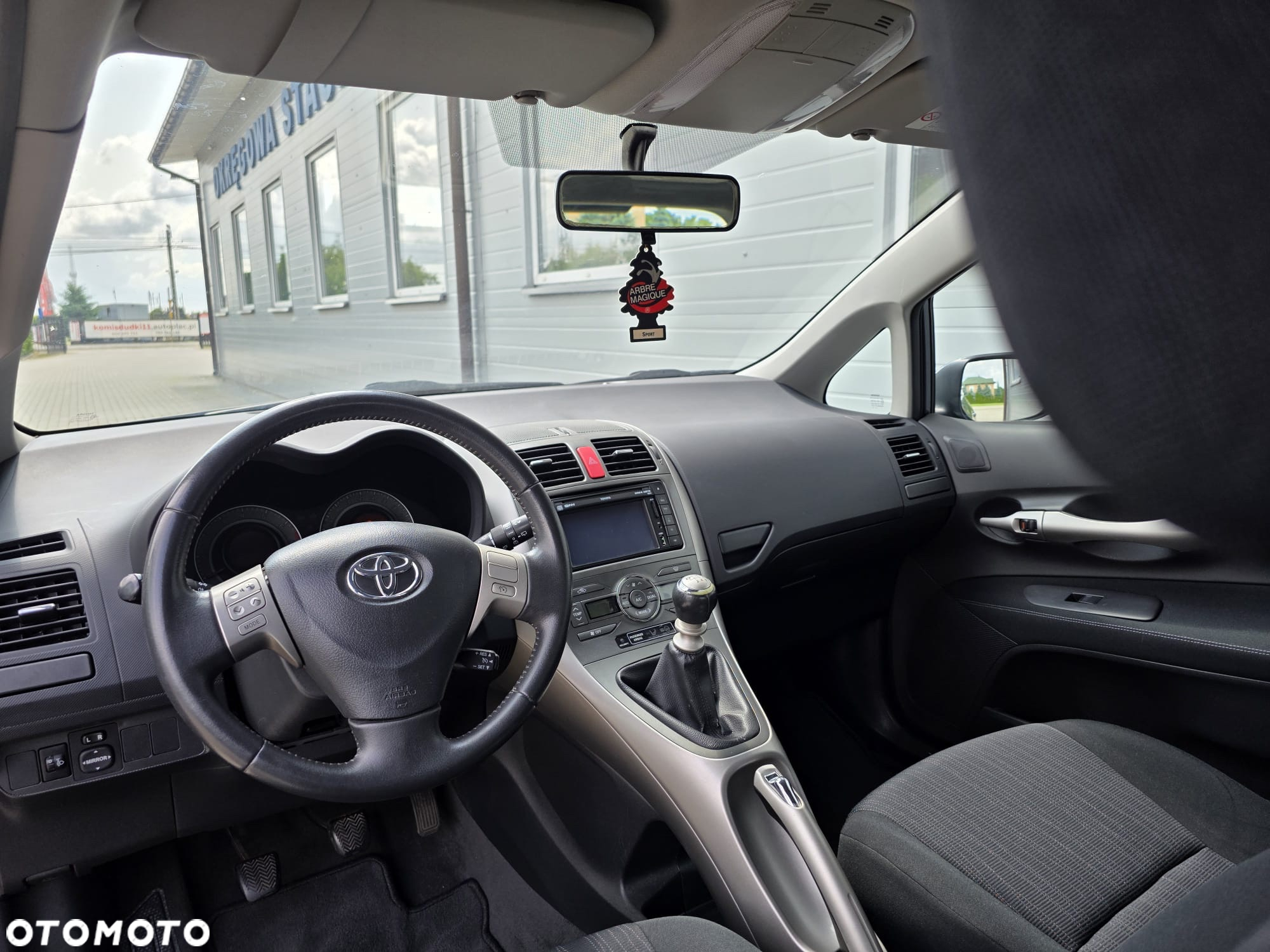 Toyota Auris 1.6 Sol - 19