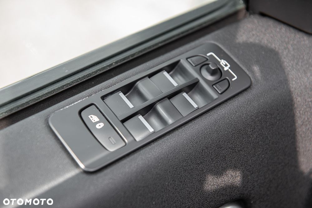 Land Rover Discovery Sport Si4 HSE - 16