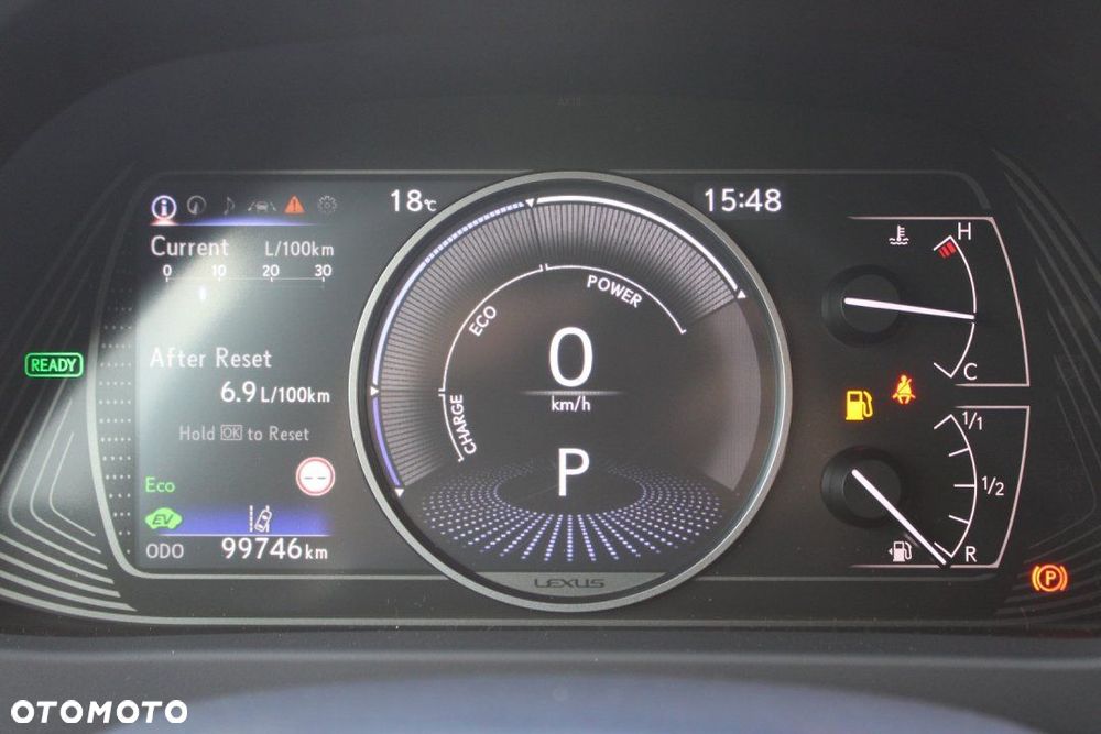 Lexus UX - 31