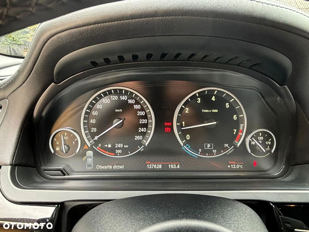 BMW Seria 7 750i L xDrive - 17