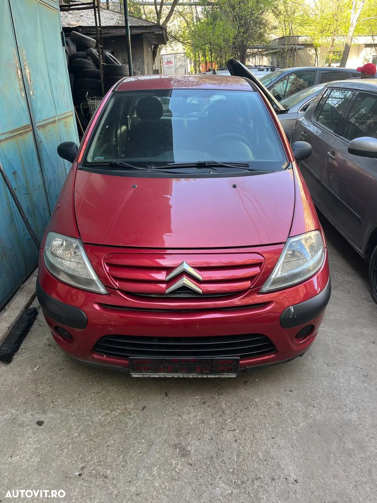 Dezmembrez Citroen C3 visiniu 1,1 benzina 2008 - 6