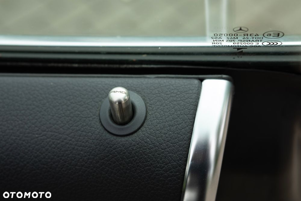 Mercedes-Benz Klasa E 220 d 4-Matic 9G-TRONIC - 2