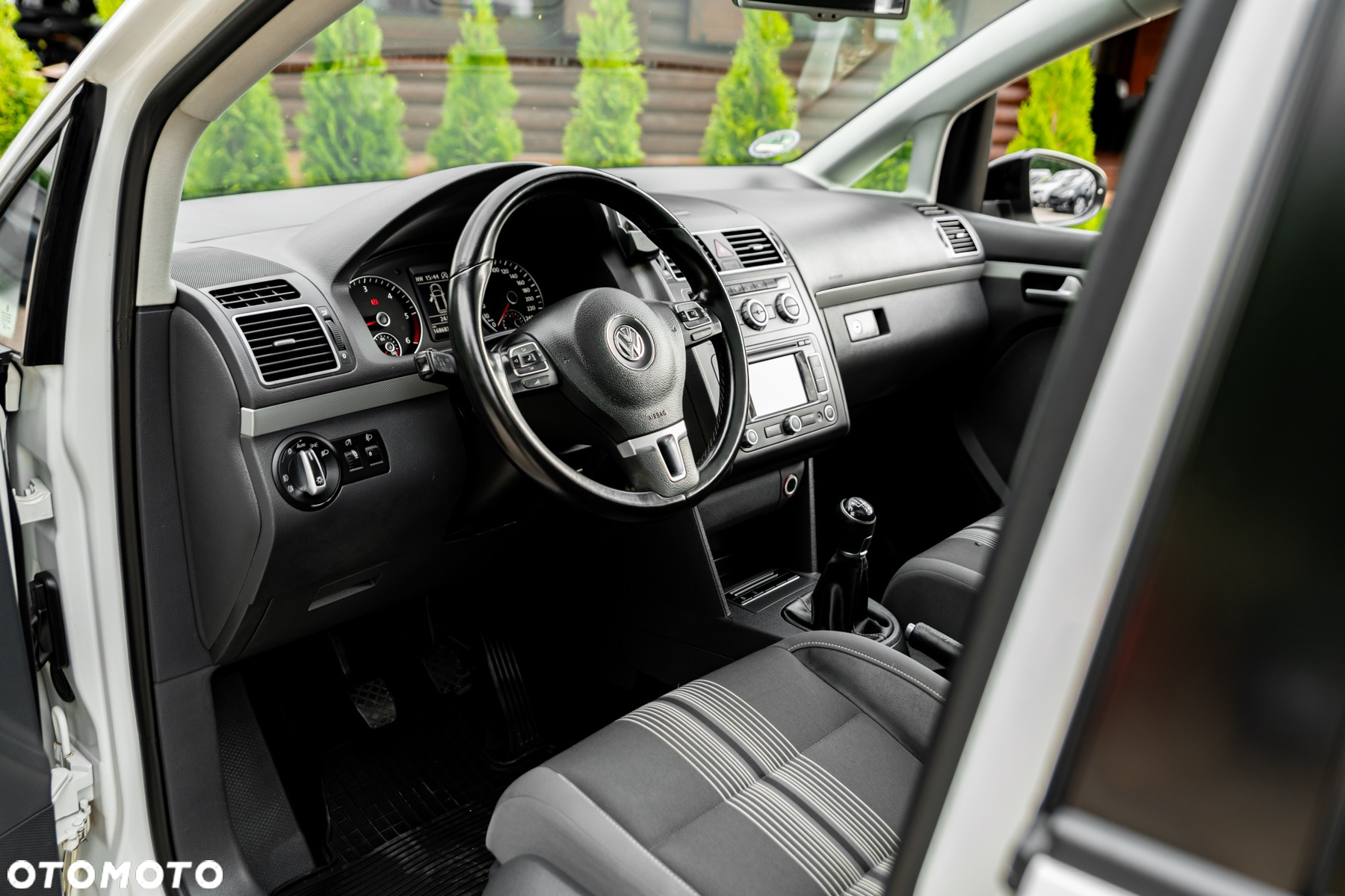 Volkswagen Touran 2.0 TDI DPF BlueMotion Technology MATCH - 15