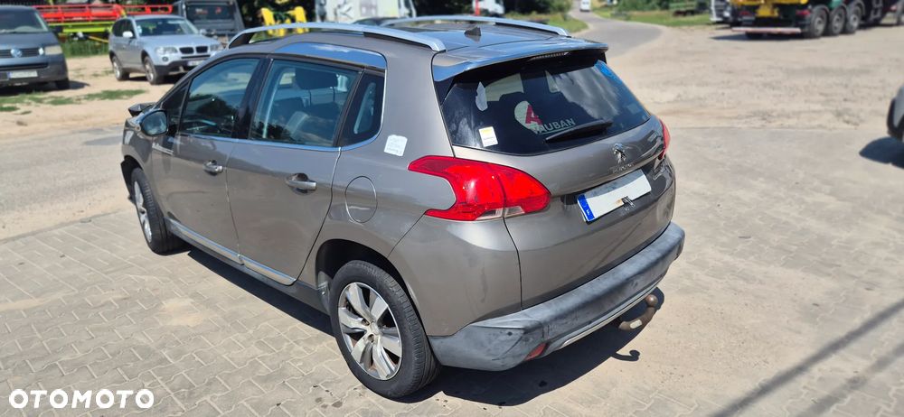 Peugeot 2008 - 11