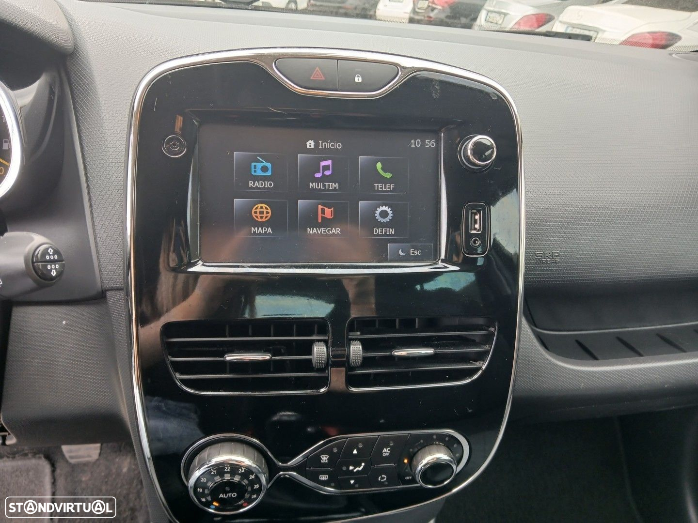 Renault Clio - 21