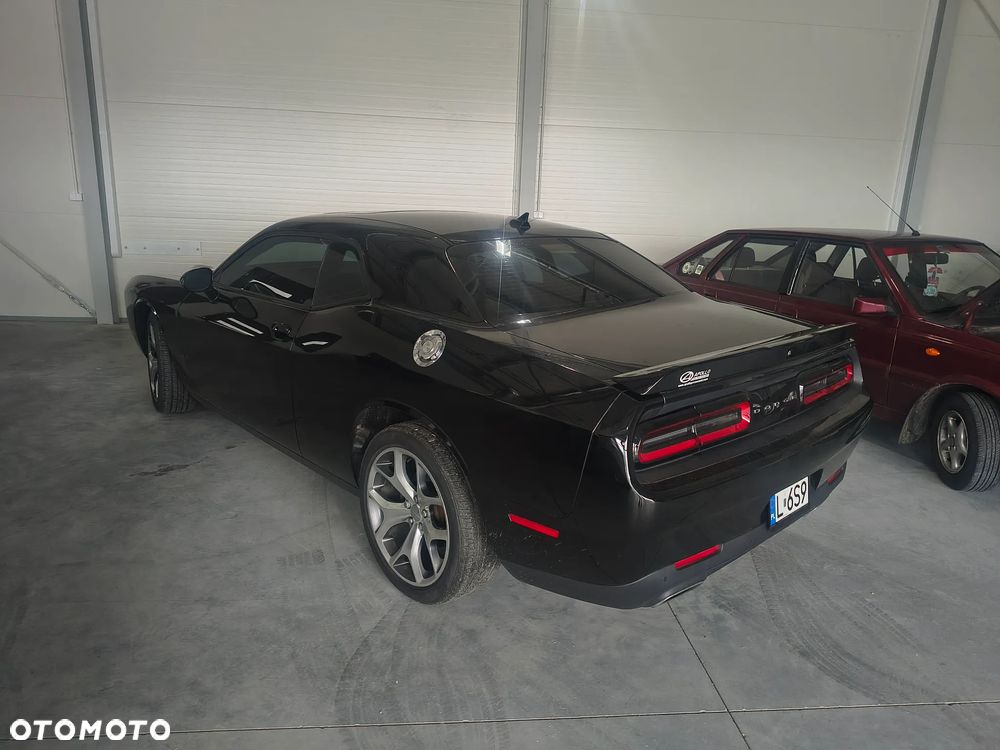Dodge Challenger - 24