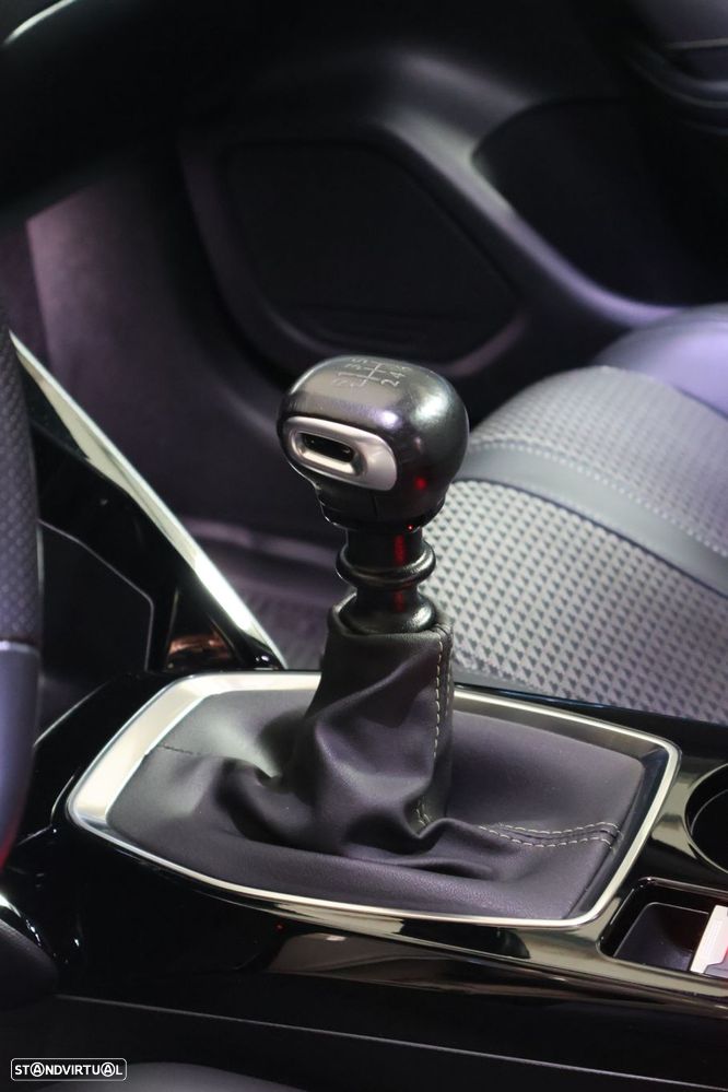 Peugeot 208 1.5 BlueHDi GT Line - 17