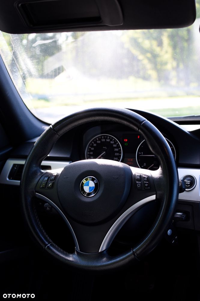 BMW Seria 3 - 27