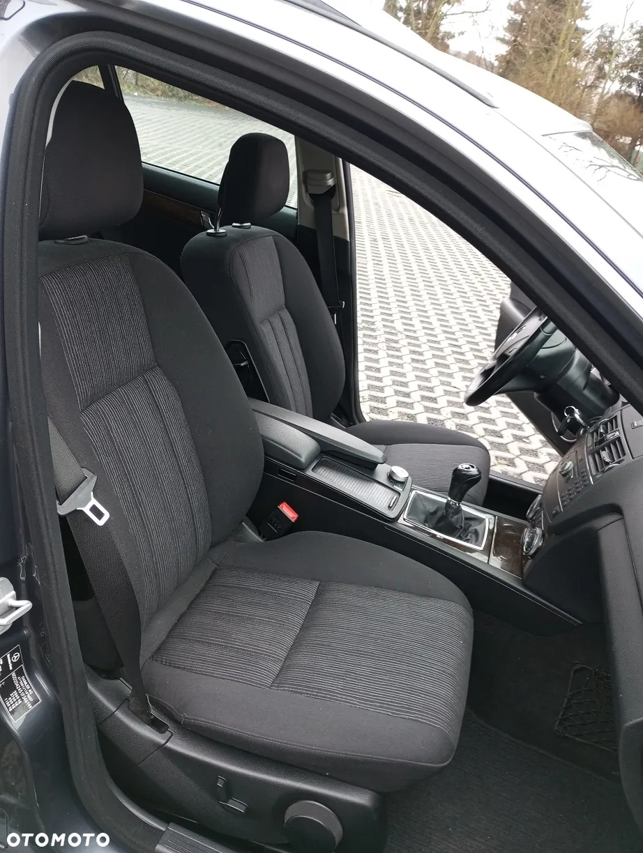 Mercedes-Benz Klasa C 180 T Kompressor BlueEFFICIENCY - 9