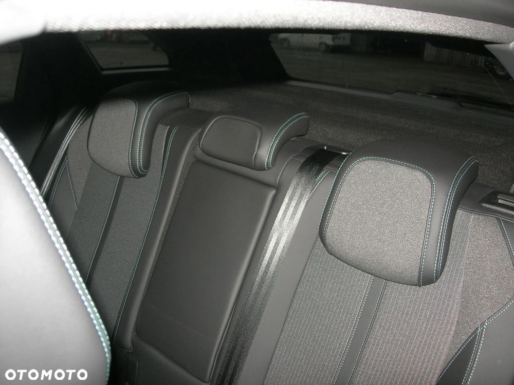 Peugeot 3008 PureTech 130 Stop & Start GPF EAT8 Allure Pack - 17