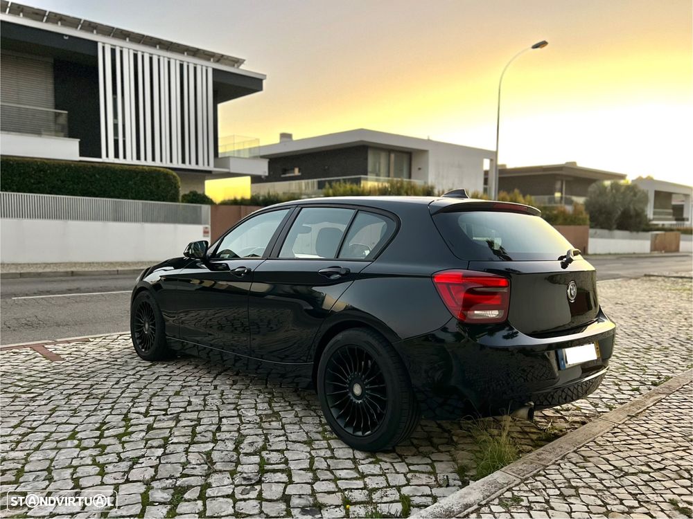 BMW 116 dA Line Sport - 3