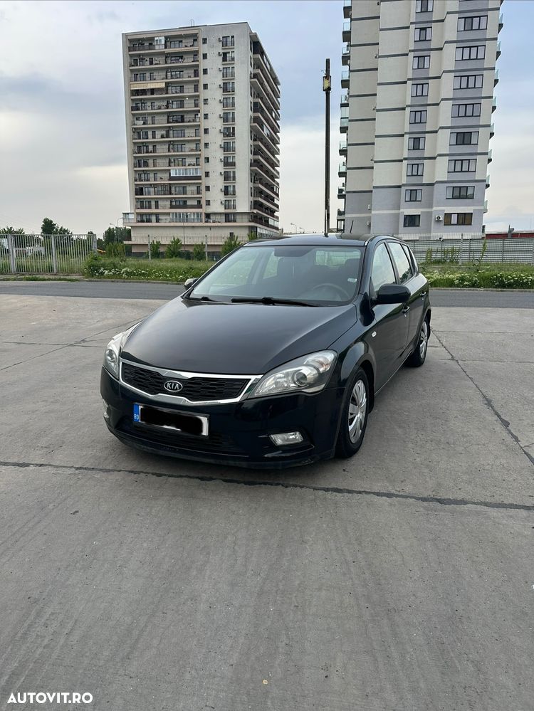 Kia Ceed - 1