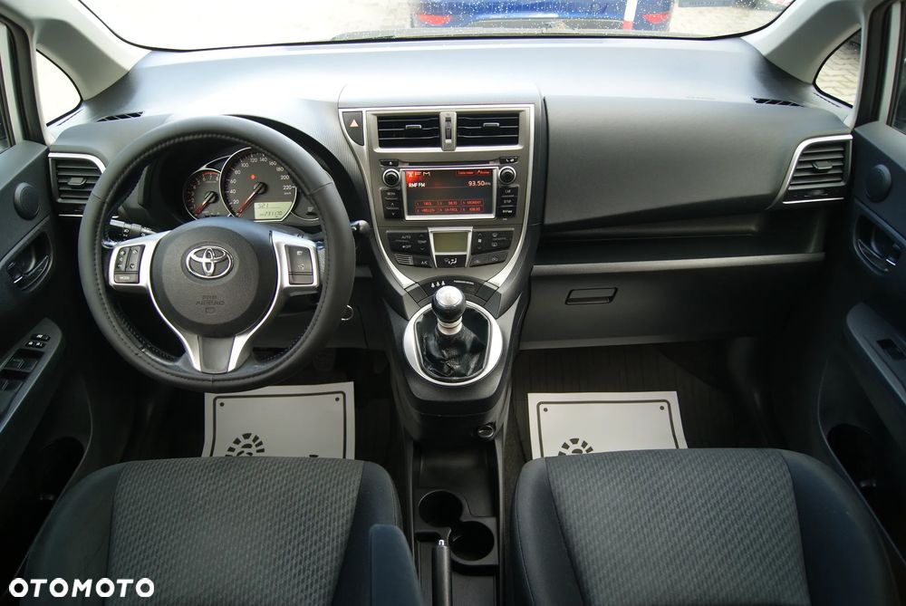 Toyota Verso S 1.33 VVT-i Life - 12