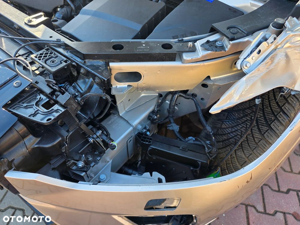 Volvo XC 60 B5 B AWD Plus Dark - 23