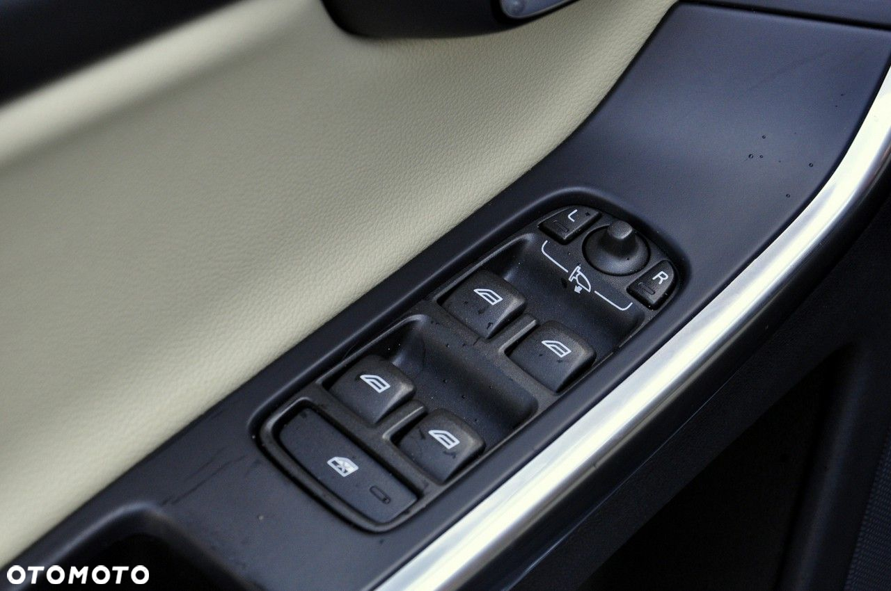 Volvo XC 60 D4 Drive-E Momentum - 12