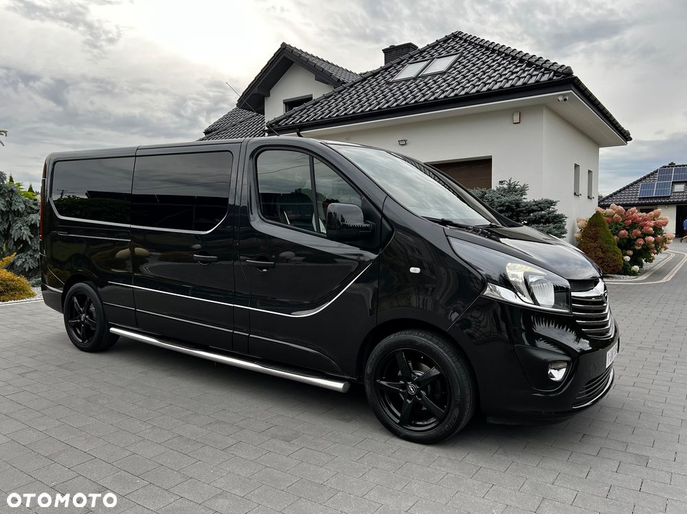 Opel VIVARO BLACK & WHITE 5 osób - 5