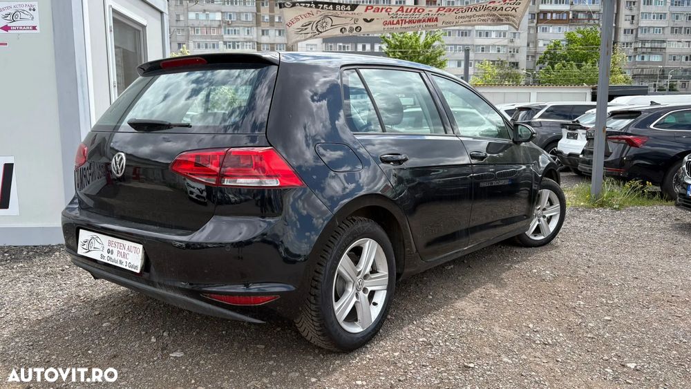 Volkswagen Golf - 26