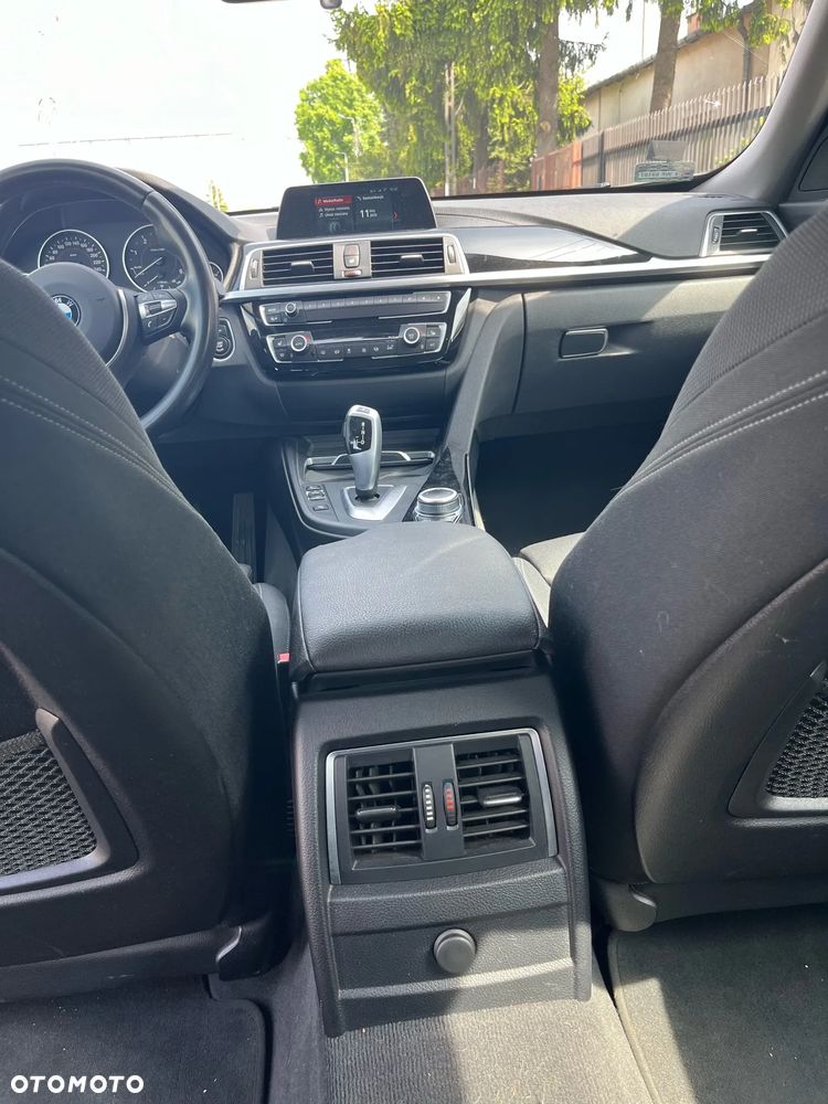 BMW Seria 3 320d - 12