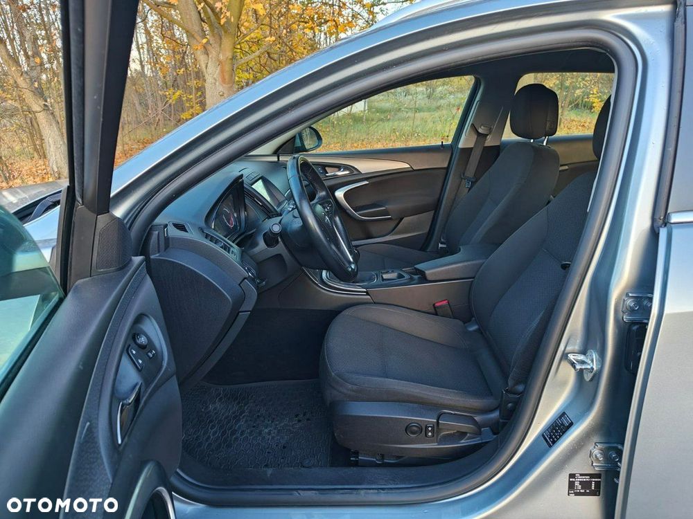 Opel Insignia - 10