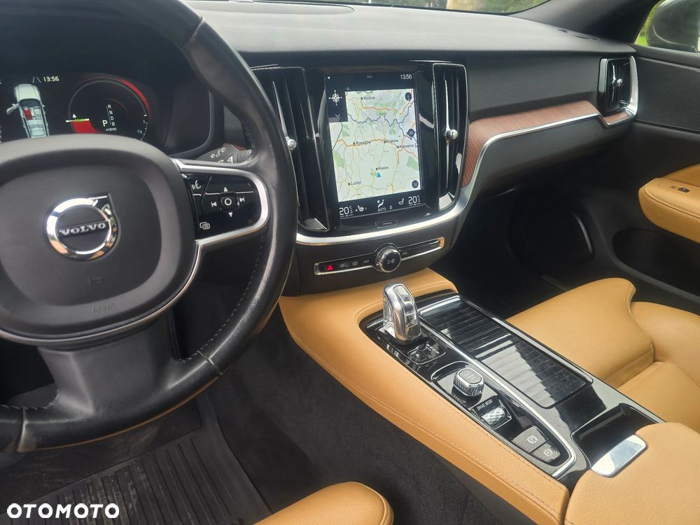 Volvo V60 T8 AWD Plug-In Hybrid Inscription - 33