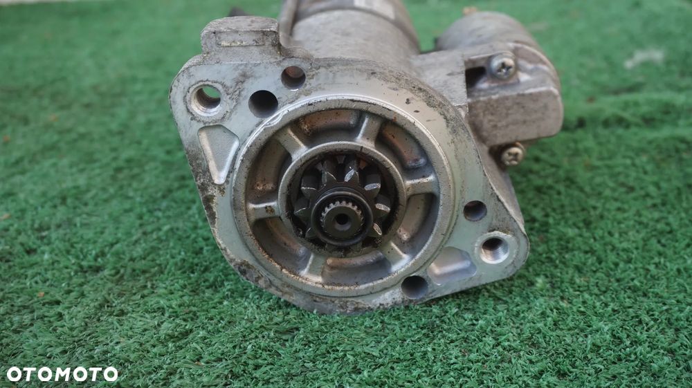 Mitsubishi Pajero IV 3.2 DID 5D Long rozrusznik 1810A050 M008T75074 10 zebow - 3
