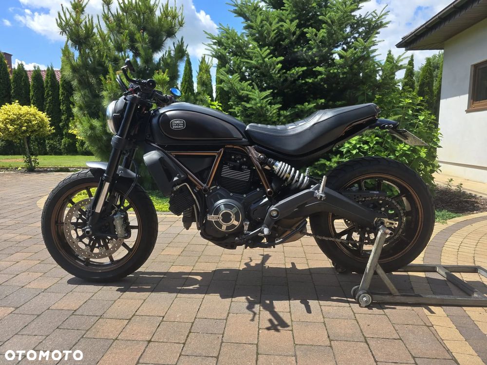 Ducati Scrambler - 13