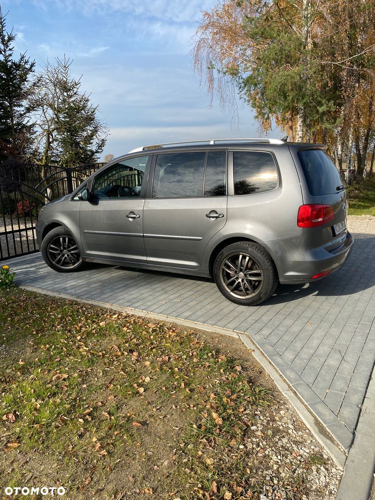 Volkswagen Touran 2.0 TDI DPF BlueMotion Technology Highline - 3