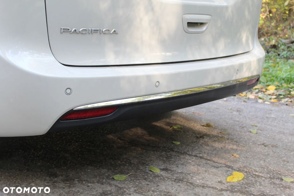 Chrysler Pacifica - 14