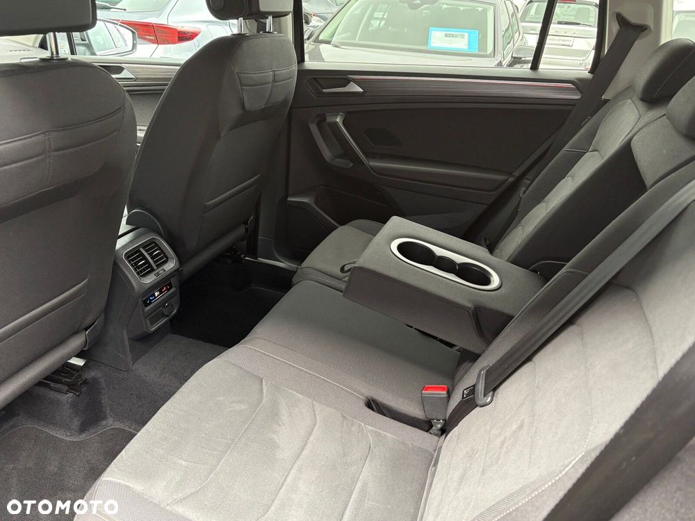 Volkswagen Tiguan - 17