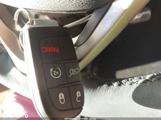 Jeep Grand Cherokee - 17