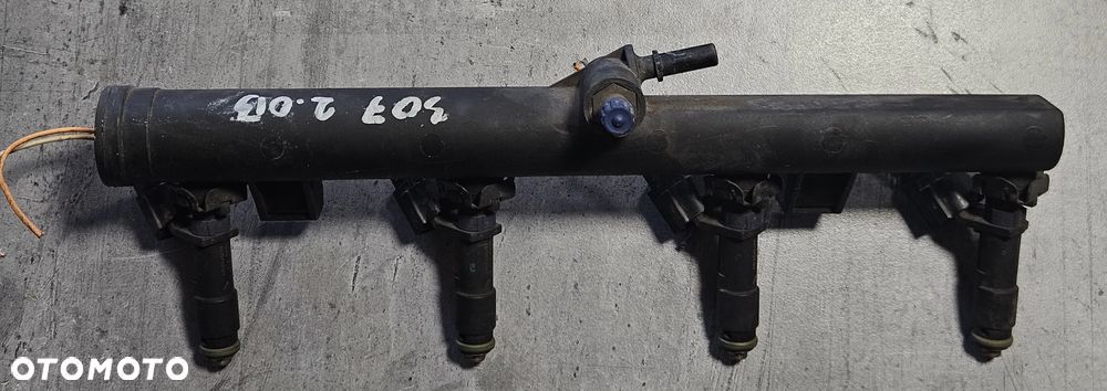 Peugeot 407 Citroen C4 C5 X7 III 2.0 16V wtryskiwacz listwa wtryskowa  9628084680 - 4