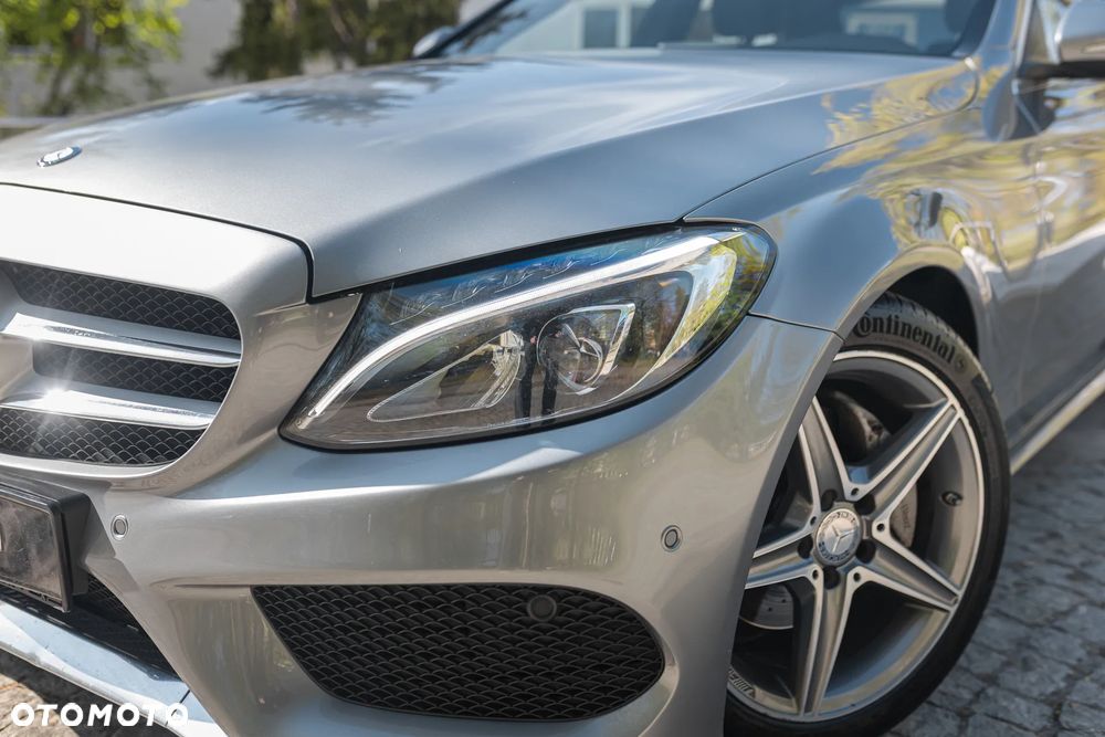 Mercedes-Benz Klasa C 200 4Matic 7G-TRONIC AMG Line - 3