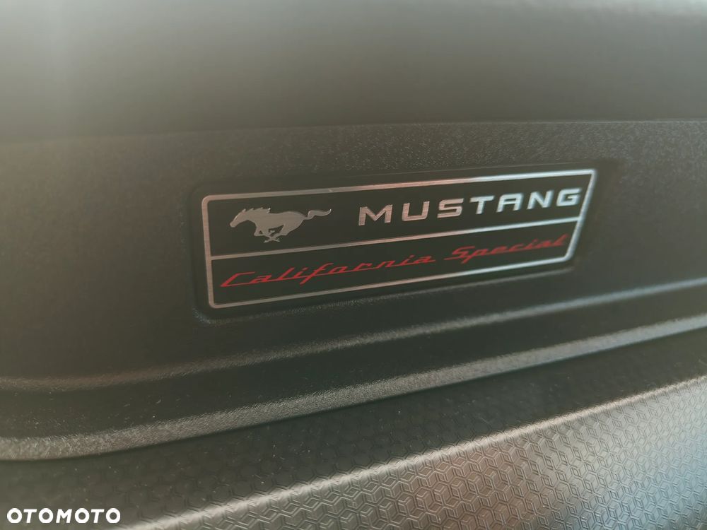 Ford Mustang - 22
