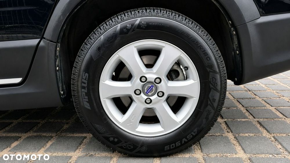 Volvo XC 70 2.4D AWD Kinetic - 35