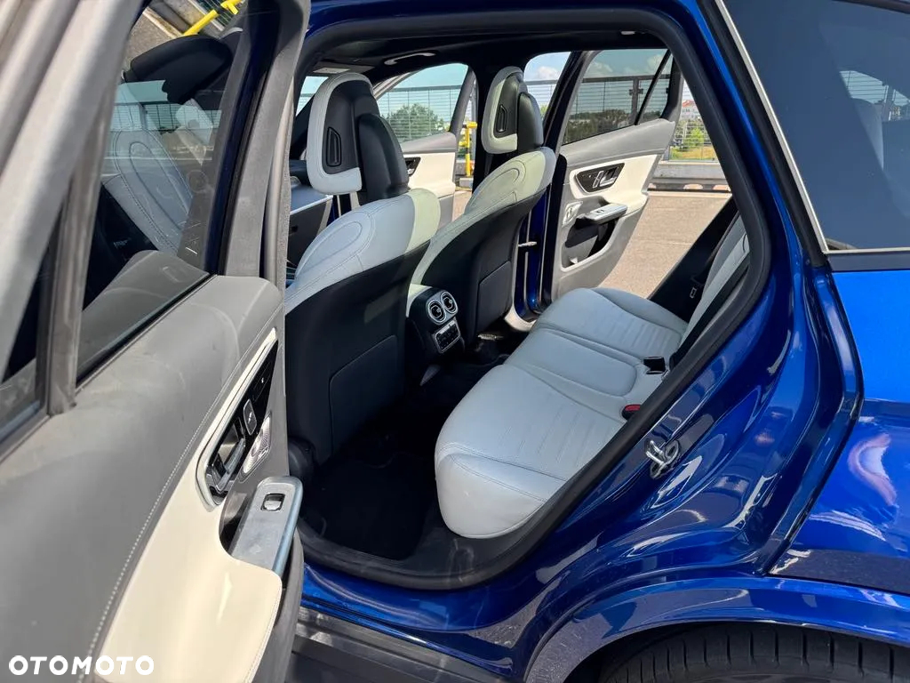 Mercedes-Benz GLC - 16
