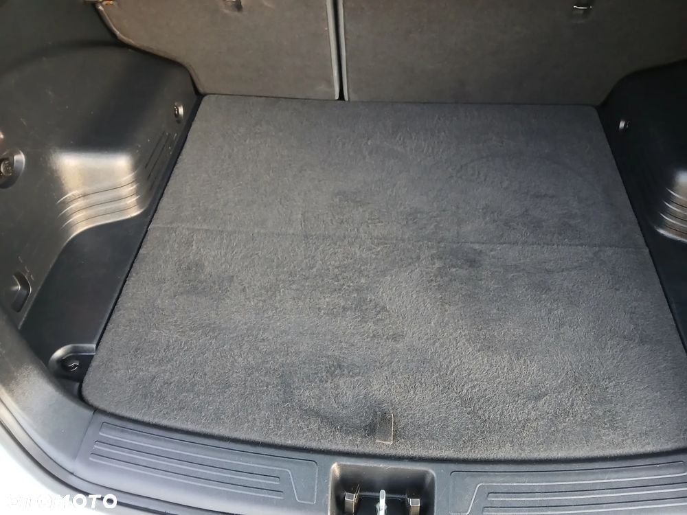 Hyundai ix35 1.7 CRDi 2WD blue Finale Gold - 11